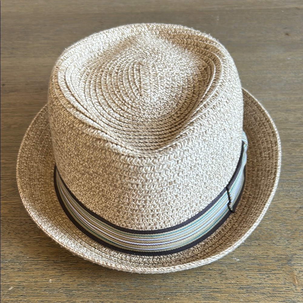 Cremiux Collection Men’s Straw Fedora Hat. Size Large. Oatmeal Color.